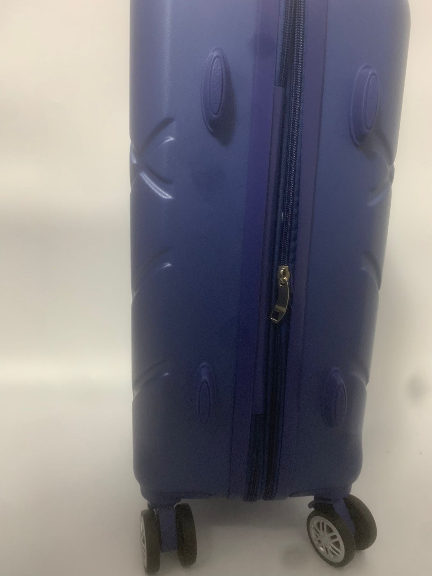 UGO LONDON Suitcases