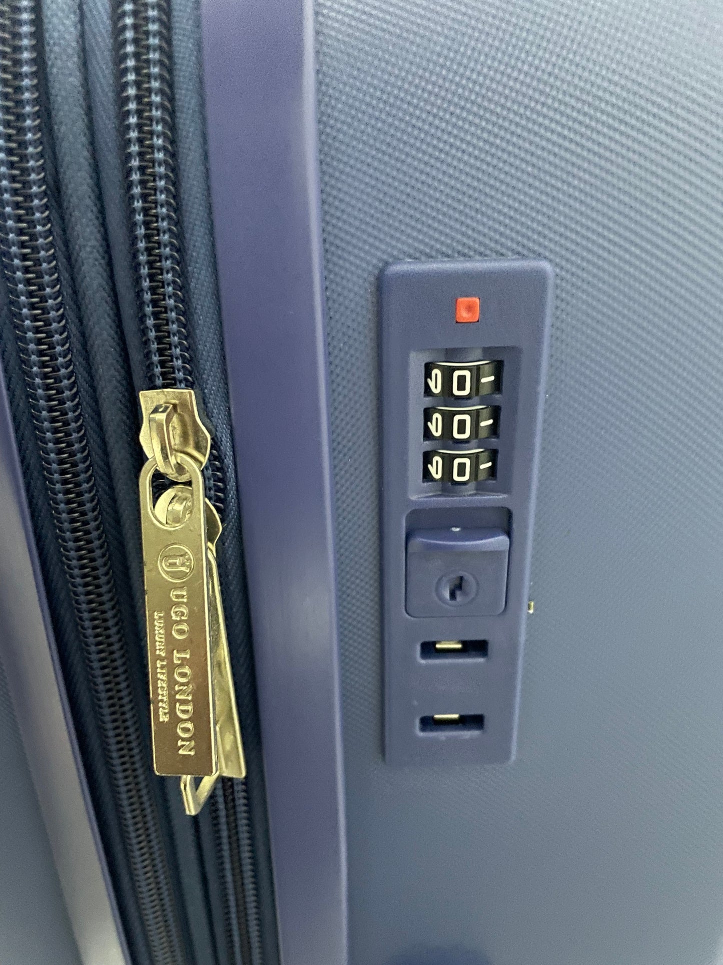 UGO LONDON Suitcases